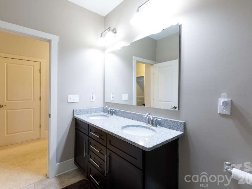 2172 Bluebell Way, Tega Cay, SC 29708.  MLS# CAR4354696, YatesRealty ID 16628. 