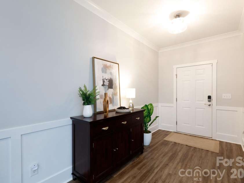 2172 Bluebell Way, Tega Cay, SC 29708.  MLS# CAR4354696, YatesRealty ID 16628. Inviting entryway~
