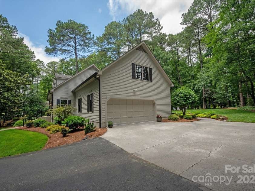 516 Amanda Drive, Weddington, NC 28104.  MLS# CAR4262831, YatesRealty ID 16628. 