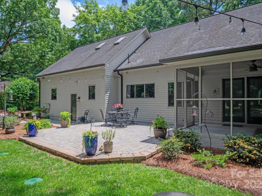 516 Amanda Drive, Weddington, NC 28104.  MLS# CAR4262831, YatesRealty ID 16628. 