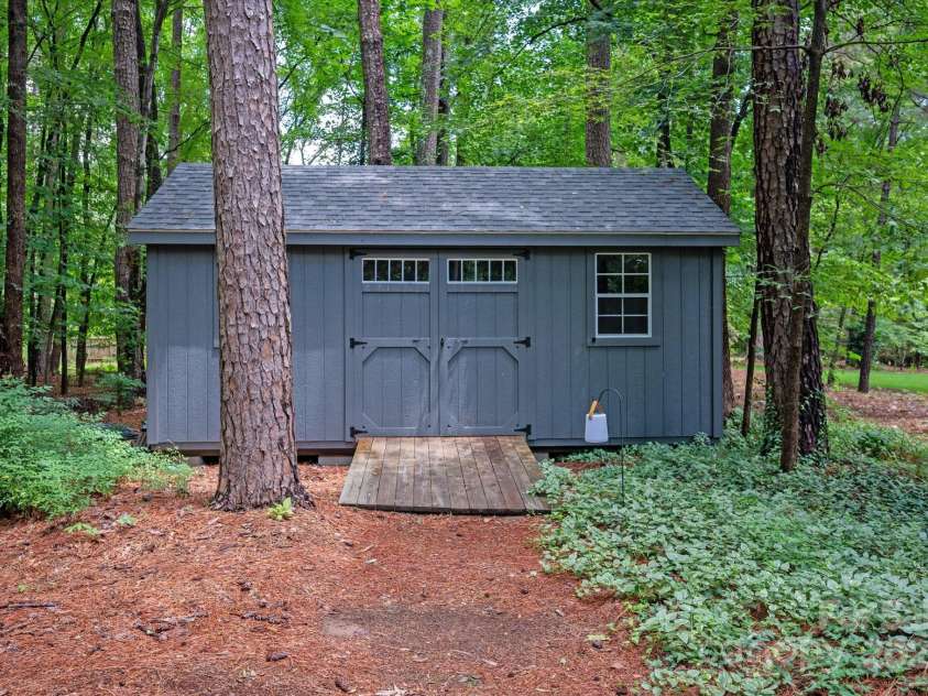 516 Amanda Drive, Weddington, NC 28104.  MLS# CAR4262831, YatesRealty ID 16628. 