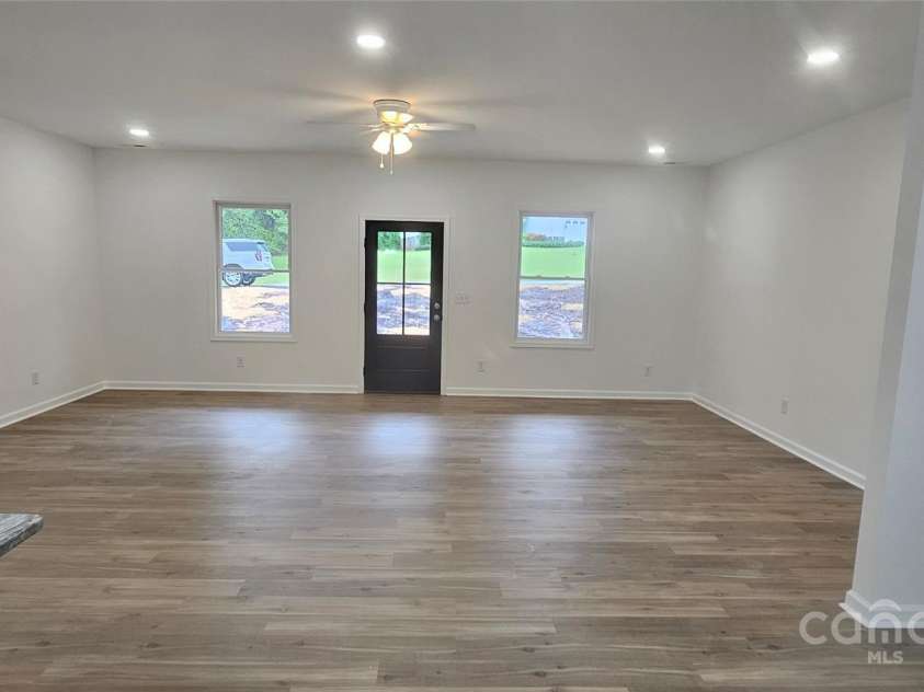 536 Robinhood Road, Maiden, NC 28650.  MLS# CAR4198917, YatesRealty ID 16629. 