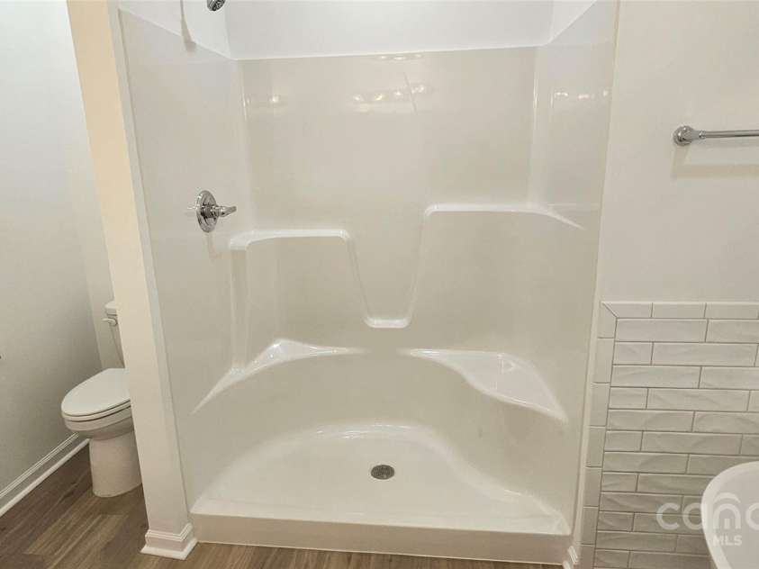 536 Robinhood Road, Maiden, NC 28650.  MLS# CAR4198917, YatesRealty ID 16629. 