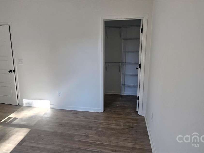 536 Robinhood Road, Maiden, NC 28650.  MLS# CAR4198917, YatesRealty ID 16629. 