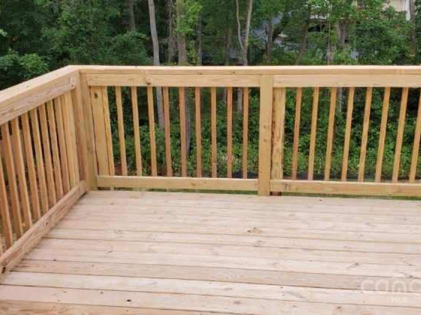 536 Robinhood Road, Maiden, NC 28650.  MLS# CAR4198917, YatesRealty ID 16629. 