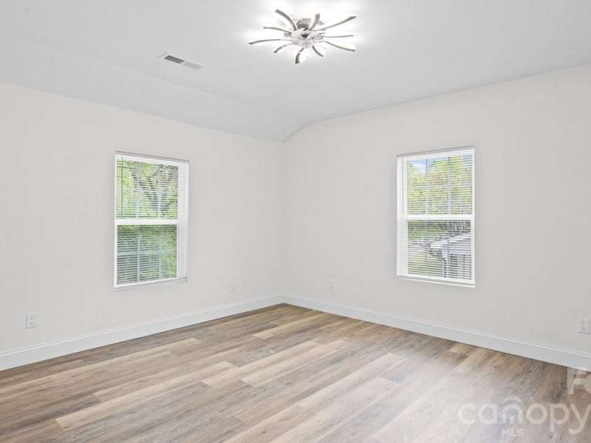102 Carolina Avenue, Bessemer City, NC 28016.  MLS# CAR4366712, YatesRealty ID 16630. 