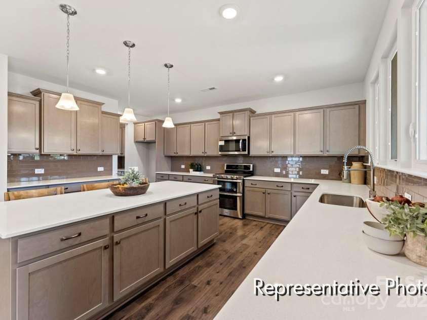 1359 Russell Street, Rock Hill, SC 29730.  MLS# CAR4252961, YatesRealty ID 16630. 