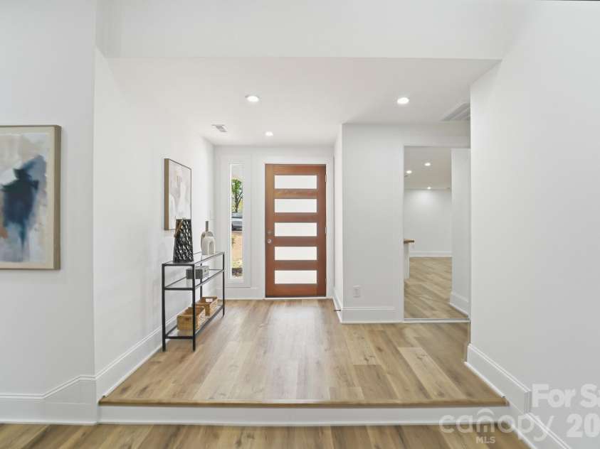 4706 Cricklewood Lane, Charlotte, NC 28212.  MLS# CAR4373914, YatesRealty ID 16631. 