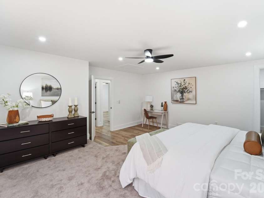 4706 Cricklewood Lane, Charlotte, NC 28212.  MLS# CAR4373914, YatesRealty ID 16631. 
