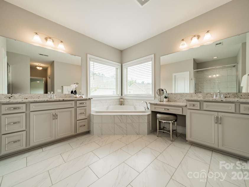 515 Lizzie Lane, Fort Mill, SC 29708.  MLS# CAR4260280, YatesRealty ID 16631. 