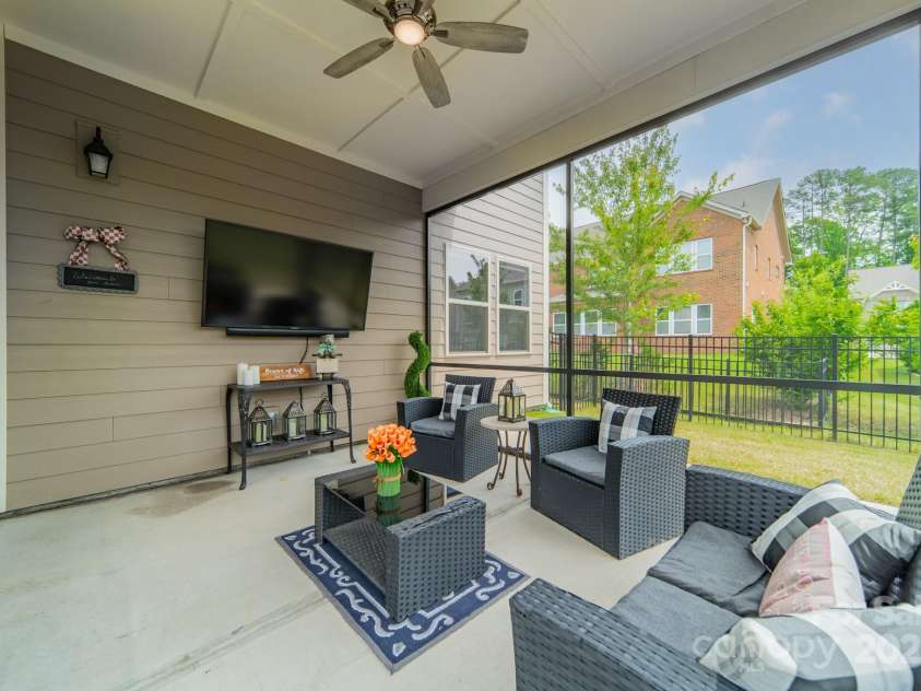 515 Lizzie Lane, Fort Mill, SC 29708.  MLS# CAR4260280, YatesRealty ID 16631. 