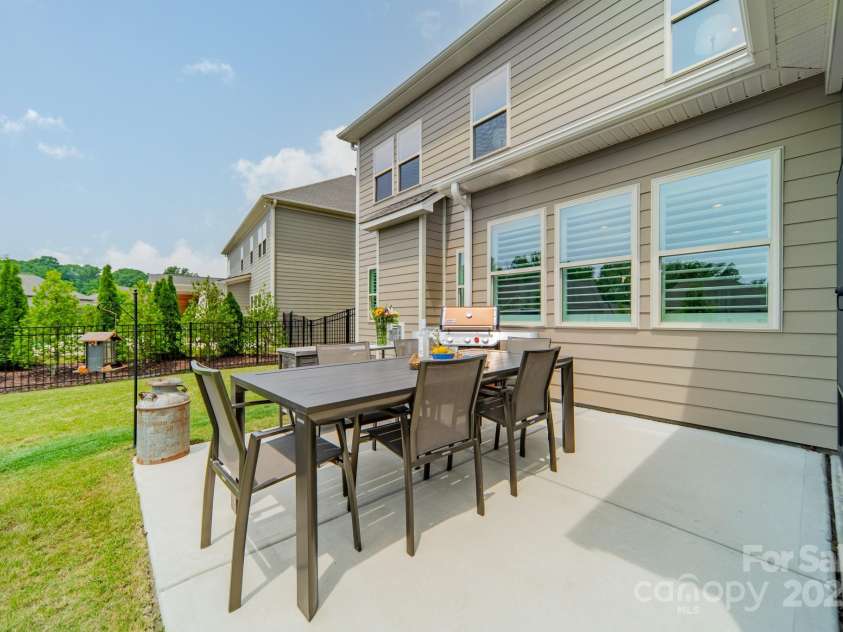 515 Lizzie Lane, Fort Mill, SC 29708.  MLS# CAR4260280, YatesRealty ID 16631. 