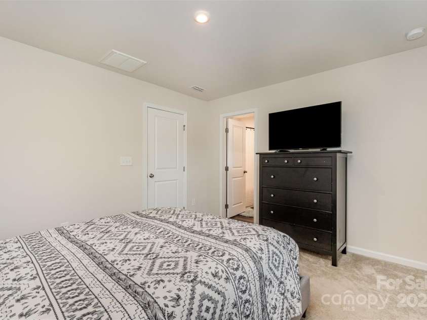 2037 Langer Street, Charlotte, NC 28214.  MLS# CAR4260659, YatesRealty ID 16632. 