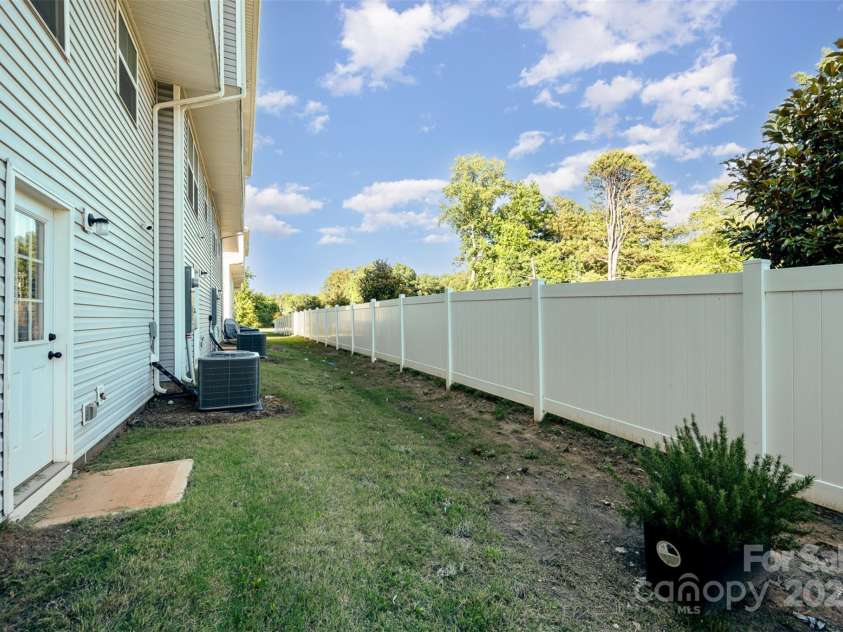 2037 Langer Street, Charlotte, NC 28214.  MLS# CAR4260659, YatesRealty ID 16632. 