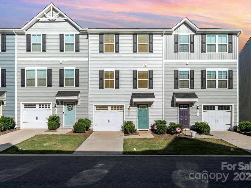 2037 Langer Street, Charlotte, NC 28214.  MLS# CAR4260659, YatesRealty ID 16632. 