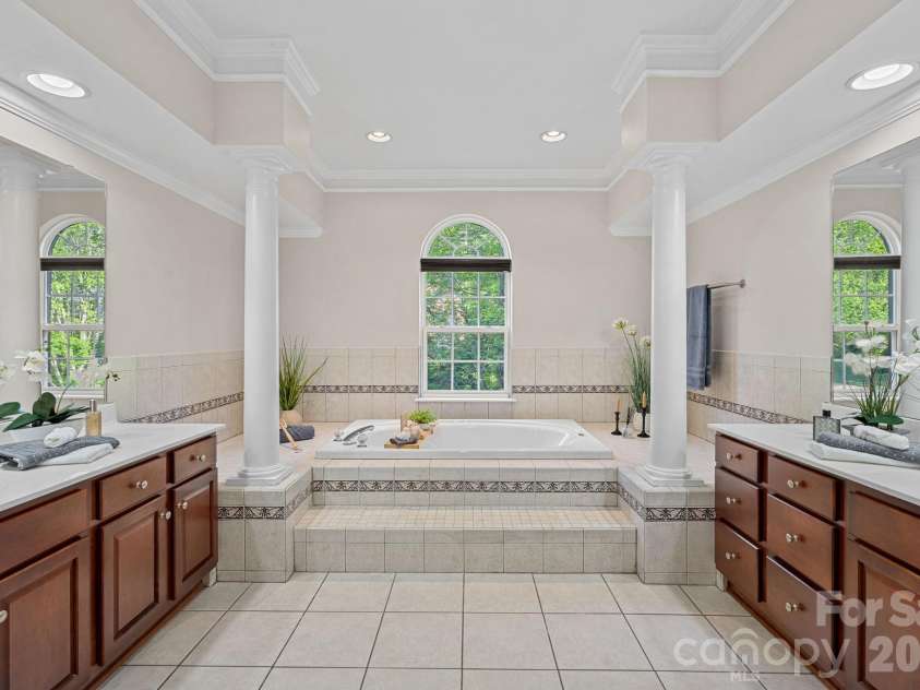 6111 Savannah Grace Lane, Huntersville, NC 28078.  MLS# CAR4369368, YatesRealty ID 16632. 
