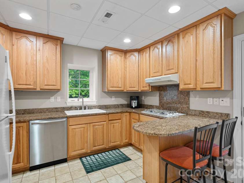 6111 Savannah Grace Lane, Huntersville, NC 28078.  MLS# CAR4369368, YatesRealty ID 16632. 
