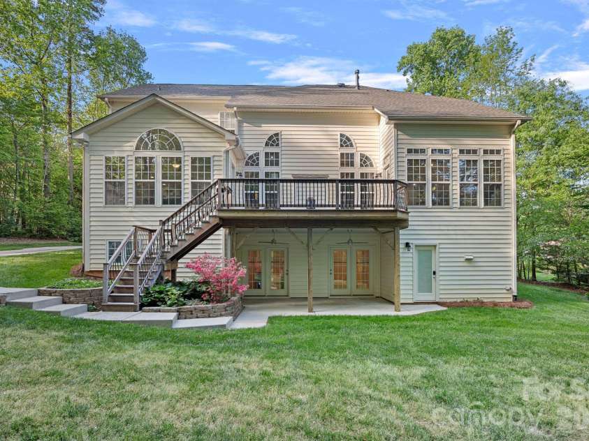 6111 Savannah Grace Lane, Huntersville, NC 28078.  MLS# CAR4369368, YatesRealty ID 16632. 