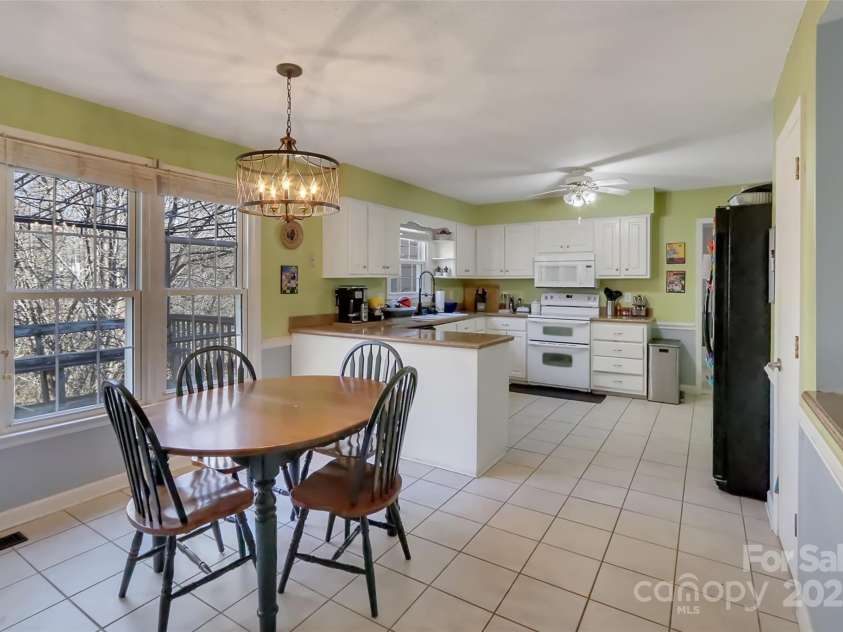 171 Carver Lane, Forest City, NC 28043.  MLS# CAR4215333, YatesRealty ID 16633. 