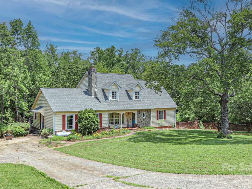 171 Carver Lane, Forest City, NC 28043.  MLS# CAR4215333, YatesRealty ID 16633. 