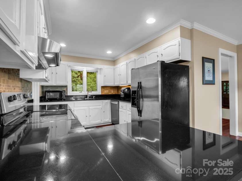 24 Middlemount Road, Pisgah Forest, NC 28768.  MLS# CAR4245556, YatesRealty ID 16634. Fantastic layout!