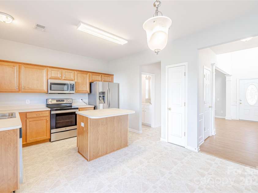2802 Azalea Hills Drive, Charlotte, NC 28262.  MLS# CAR4257727, YatesRealty ID 16635. 