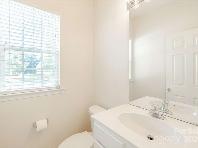 2802 Azalea Hills Drive, Charlotte, NC 28262.  MLS# CAR4257727, YatesRealty ID 16635. 