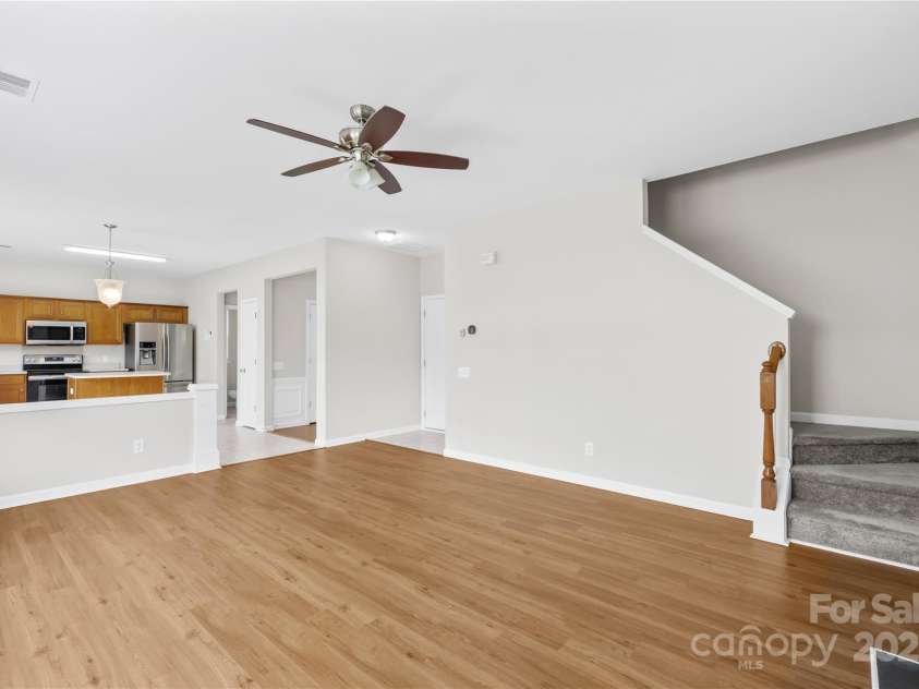 2802 Azalea Hills Drive, Charlotte, NC 28262.  MLS# CAR4257727, YatesRealty ID 16635. 