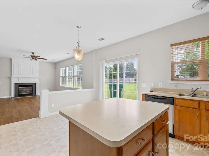 2802 Azalea Hills Drive, Charlotte, NC 28262.  MLS# CAR4257727, YatesRealty ID 16635. 