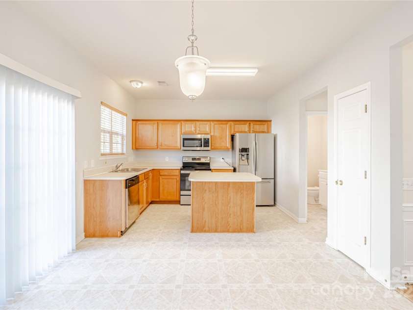 2802 Azalea Hills Drive, Charlotte, NC 28262.  MLS# CAR4257727, YatesRealty ID 16635. 