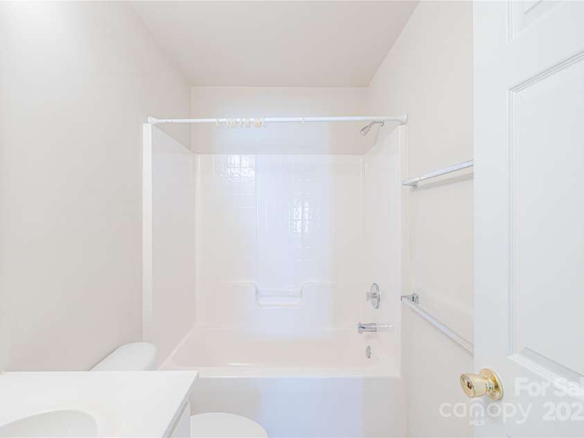 2802 Azalea Hills Drive, Charlotte, NC 28262.  MLS# CAR4257727, YatesRealty ID 16635. 