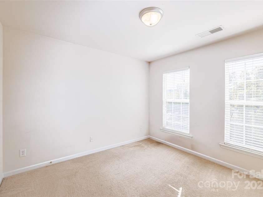 2802 Azalea Hills Drive, Charlotte, NC 28262.  MLS# CAR4257727, YatesRealty ID 16635. 
