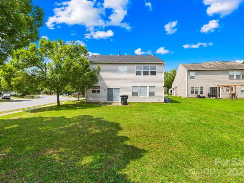 2802 Azalea Hills Drive, Charlotte, NC 28262.  MLS# CAR4257727, YatesRealty ID 16635. 