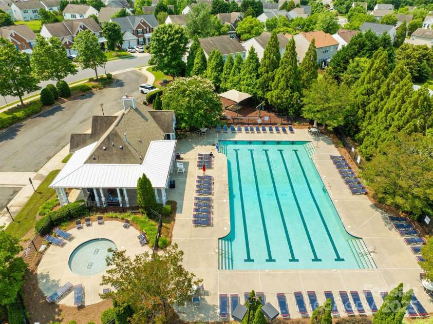 2802 Azalea Hills Drive, Charlotte, NC 28262.  MLS# CAR4257727, YatesRealty ID 16635. 
