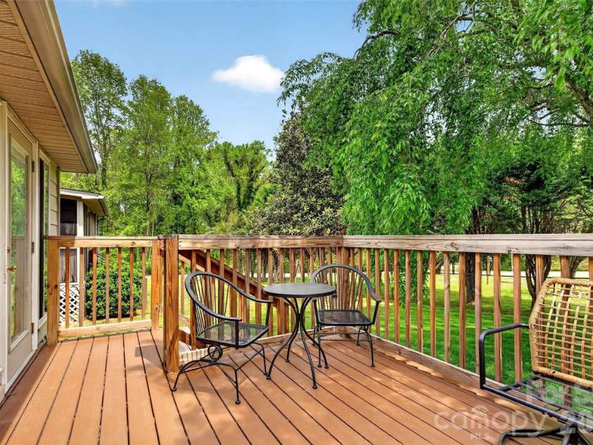 54 Deer Run Drive, Marion, NC 28752.  MLS# CAR4366901, YatesRealty ID 16636. Another deck view