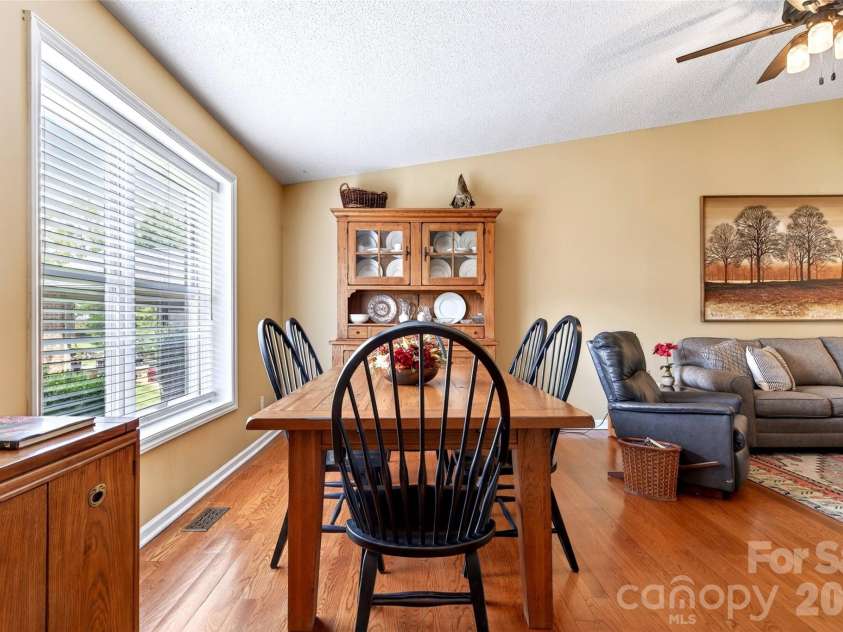 54 Deer Run Drive, Marion, NC 28752.  MLS# CAR4366901, YatesRealty ID 16636. Plenty of room for dining with a large window overlooking the front yard