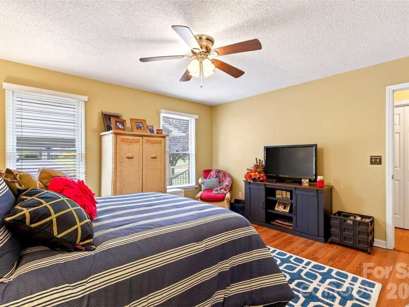 54 Deer Run Drive, Marion, NC 28752.  MLS# CAR4366901, YatesRealty ID 16636. Second bedroom with door to hallway