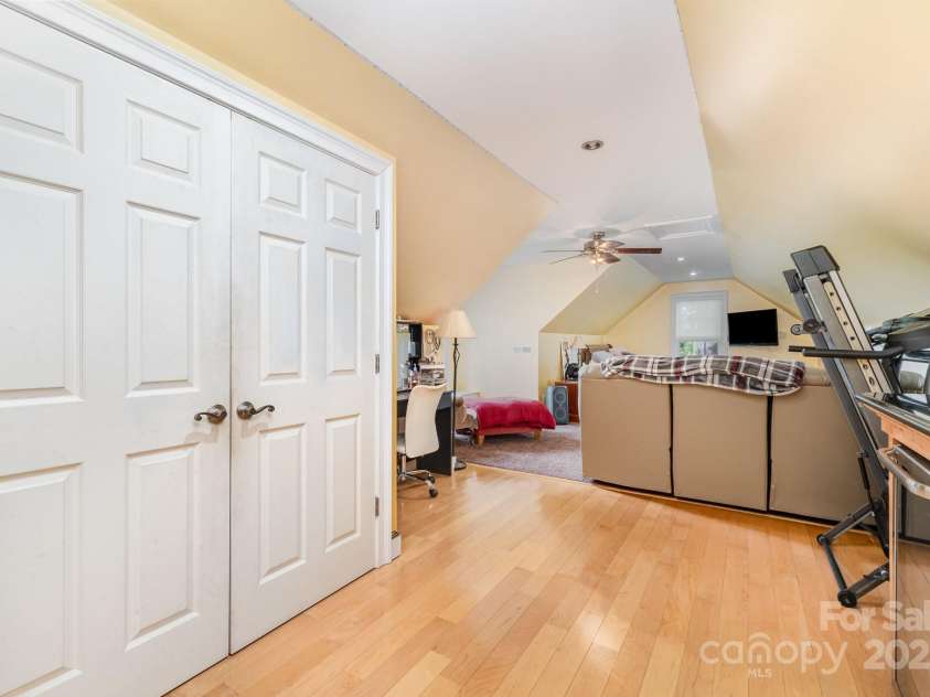 7525 Windy Pine Circle, Denver, NC 28037.  MLS# CAR4250896, YatesRealty ID 16636. 