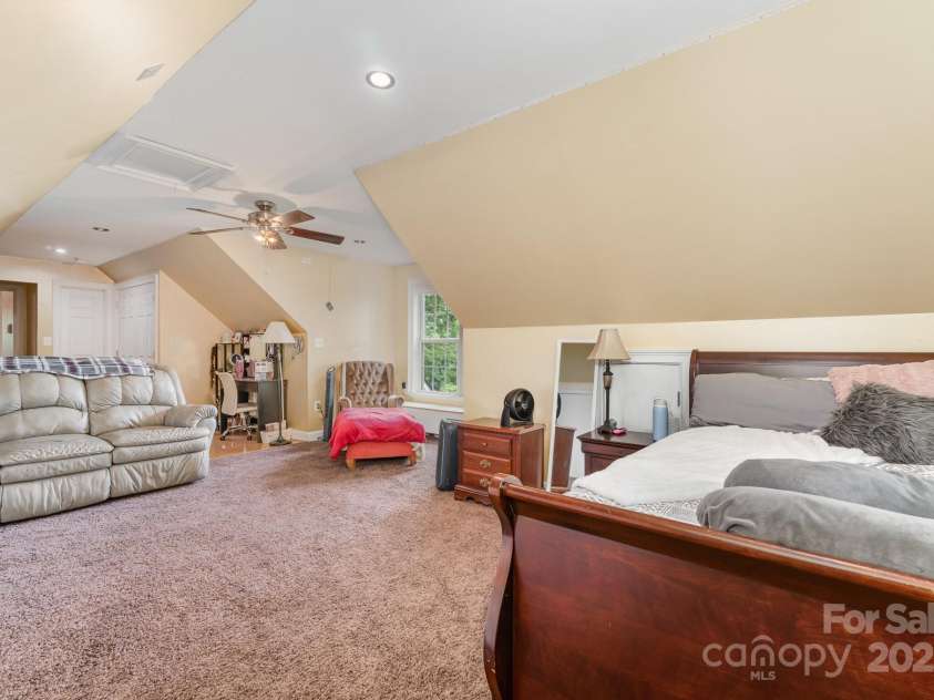 7525 Windy Pine Circle, Denver, NC 28037.  MLS# CAR4250896, YatesRealty ID 16636. 