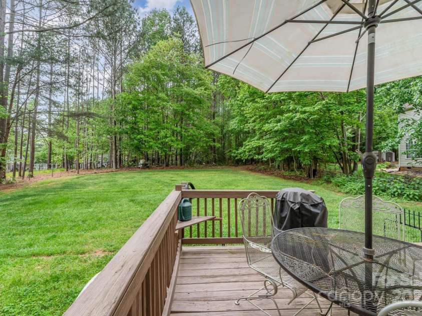 7525 Windy Pine Circle, Denver, NC 28037.  MLS# CAR4250896, YatesRealty ID 16636. 