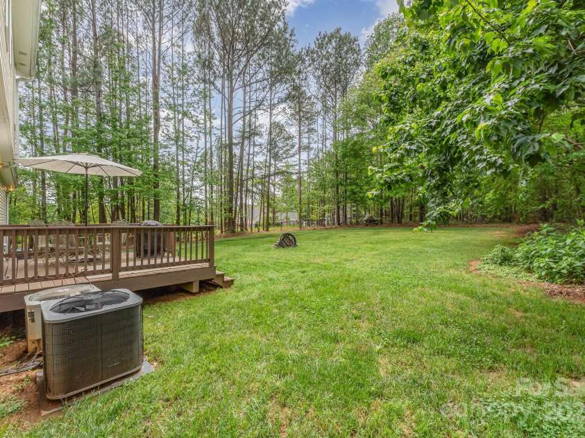 7525 Windy Pine Circle, Denver, NC 28037.  MLS# CAR4250896, YatesRealty ID 16636. 