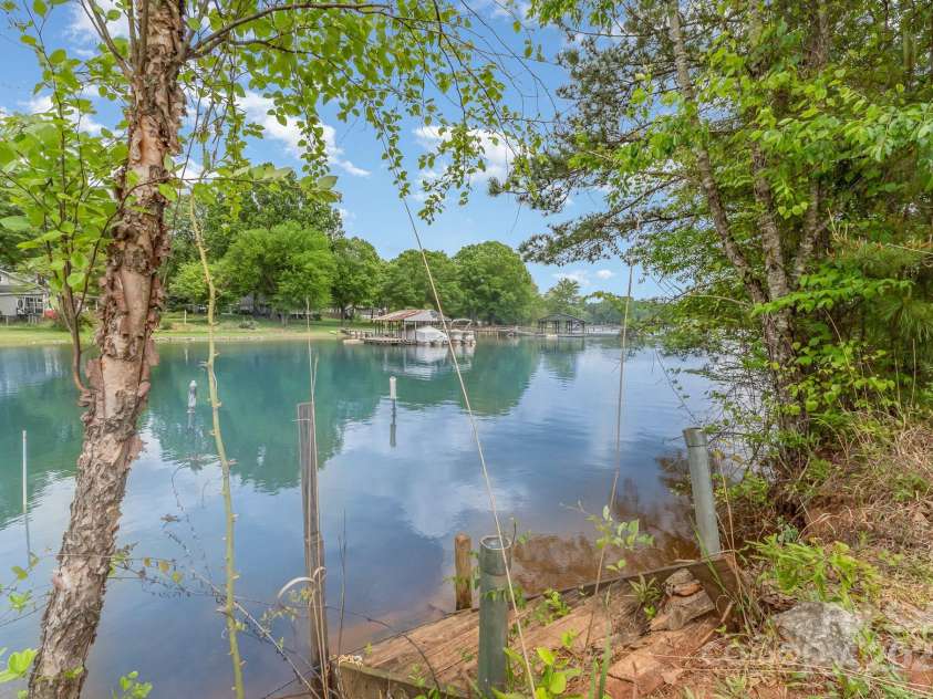 7525 Windy Pine Circle, Denver, NC 28037.  MLS# CAR4250896, YatesRealty ID 16636. 