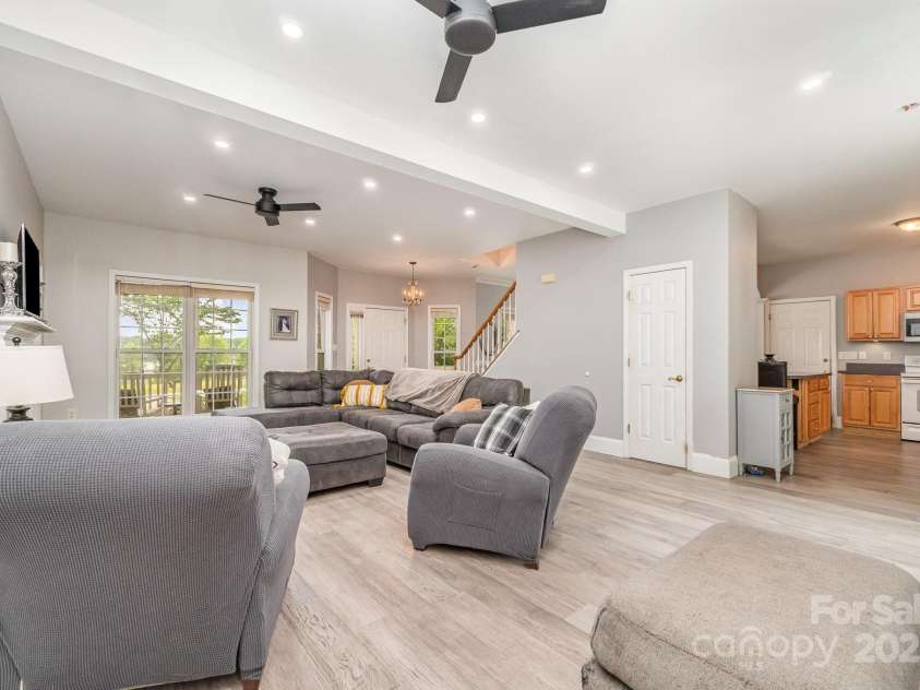 7525 Windy Pine Circle, Denver, NC 28037.  MLS# CAR4250896, YatesRealty ID 16636. 