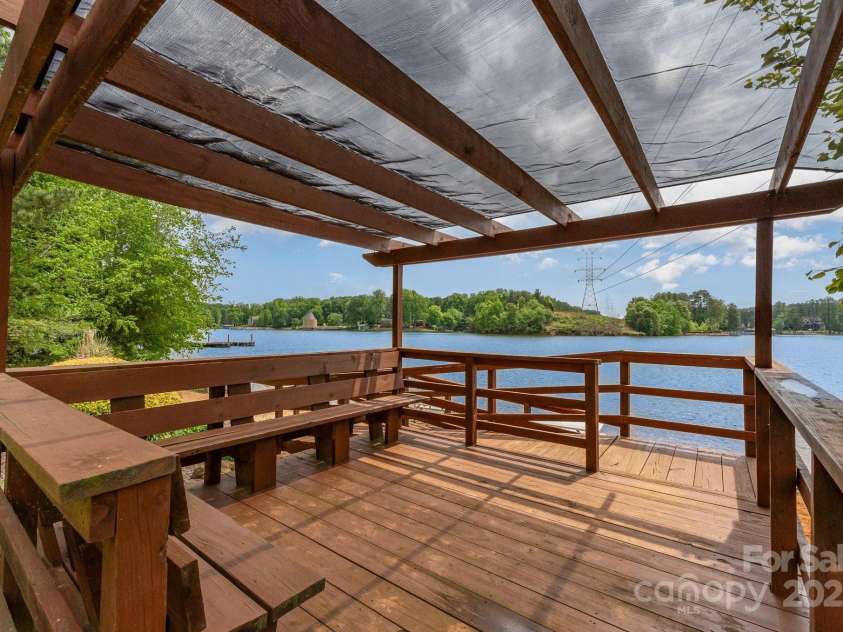 7525 Windy Pine Circle, Denver, NC 28037.  MLS# CAR4250896, YatesRealty ID 16636. 