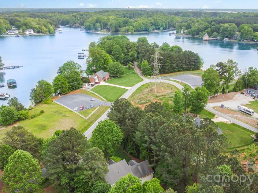 7525 Windy Pine Circle, Denver, NC 28037.  MLS# CAR4250896, YatesRealty ID 16636. 