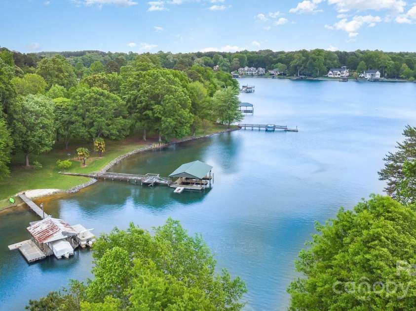 7525 Windy Pine Circle, Denver, NC 28037.  MLS# CAR4250896, YatesRealty ID 16636. 