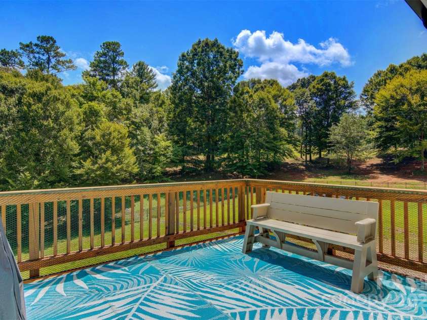 4808 1st Street, Hickory, NC 28601.  MLS# CAR4232372, YatesRealty ID 16637. 