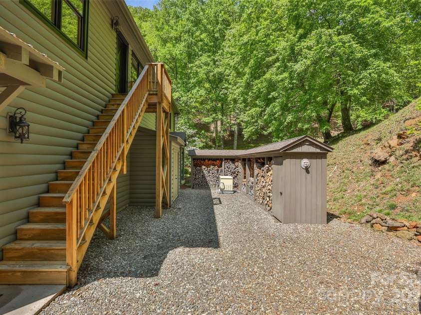 1283 Leafstone Circle, Sylva, NC 28779.  MLS# CAR4305776, YatesRealty ID 16639. 