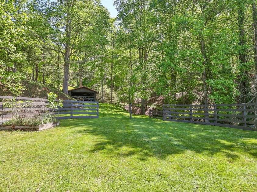 1283 Leafstone Circle, Sylva, NC 28779.  MLS# CAR4305776, YatesRealty ID 16639. 