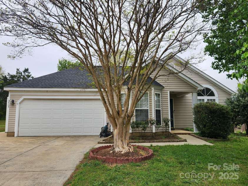 3507 Southern Ginger Drive, Indian Trail, NC 28079.  MLS# CAR4219480, YatesRealty ID 16639. 